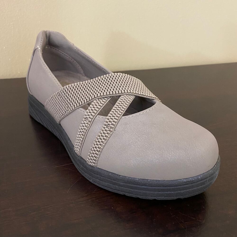 Easy Street Women's Inga Mary Jane Flat - Picture 2 of 7